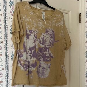 Magnolia pearl cat tee one size fits most